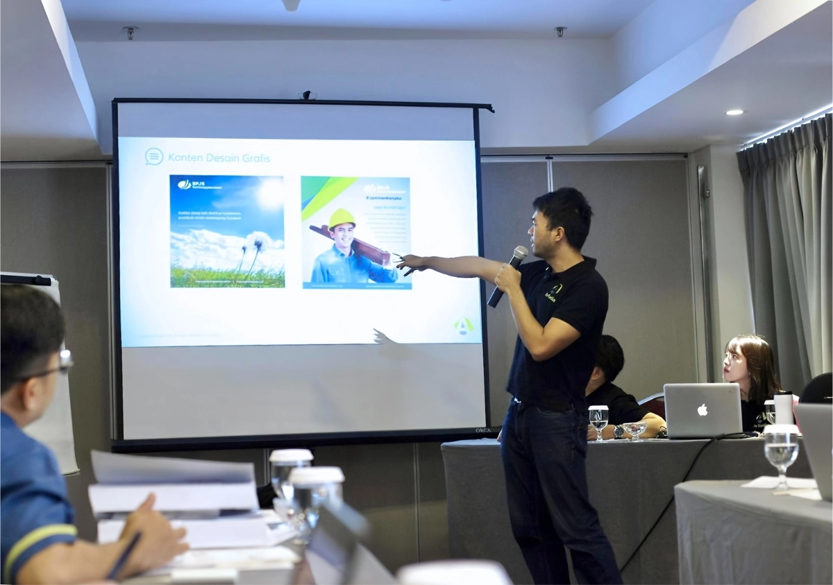 Arfadia team presenting digital strategy to BPJS Ketenagakerjaan